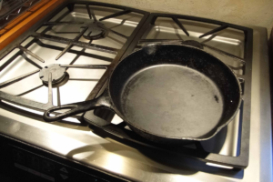 cast iron frying pan a great alternative to non-stick pans