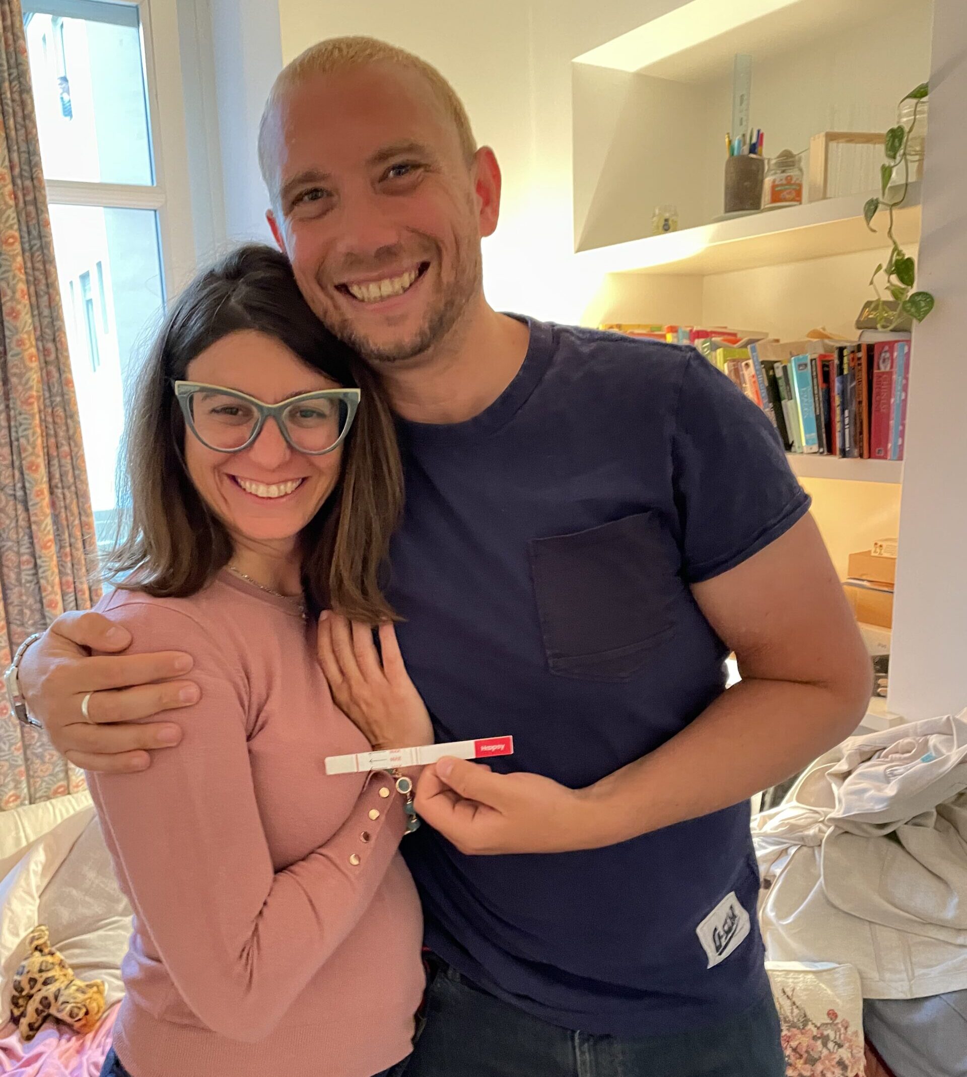 happy couple with hoopsy test